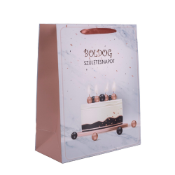 Dísztasak matt 26x32 cm tortás Boldog születésnapot felirattal